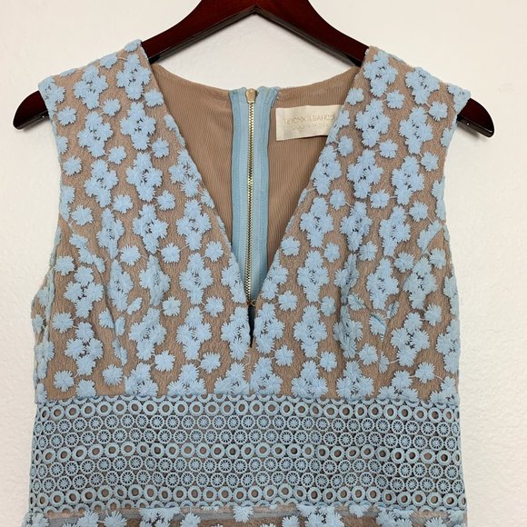 Bronx And Banco Blue Amsonia Lace Dress Size Medium - Picture 5 of 14